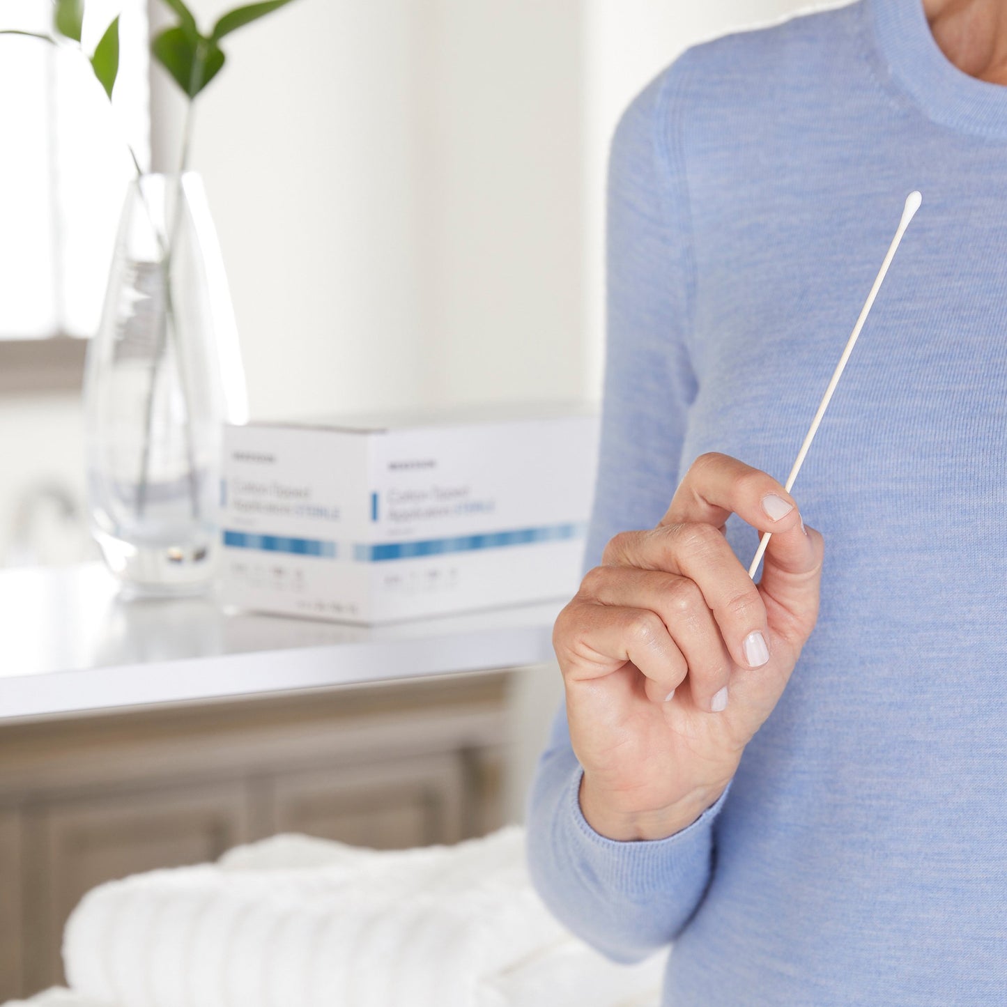 APPLICATOR, COTTON TIPPED STR 6" (1PK 100PK/BX 10BX/CS)