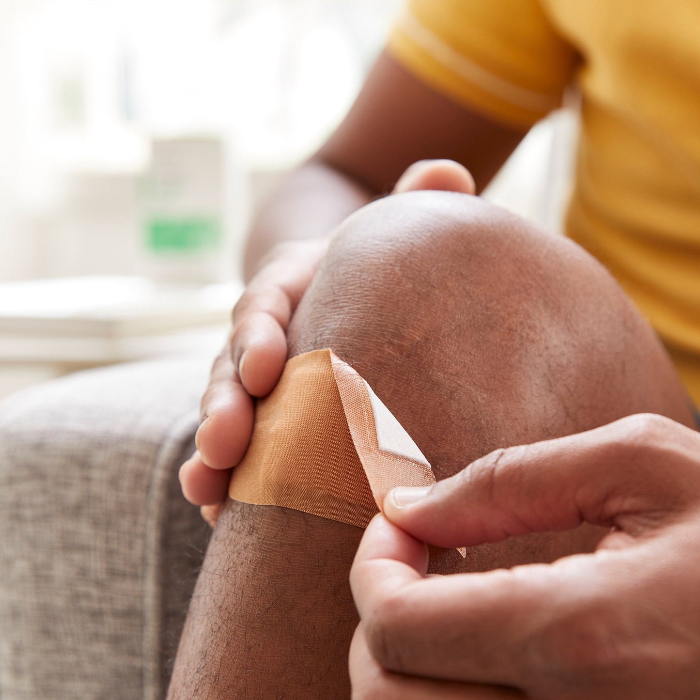 BANDAGE, ADHSV FABR PTCH 2X4 STR LF (50/BX 24BX/CS