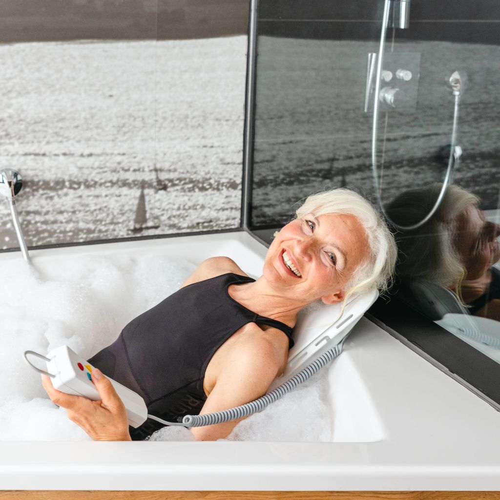 Drive Medical Bellavita Dive Bath Lift with White Cover