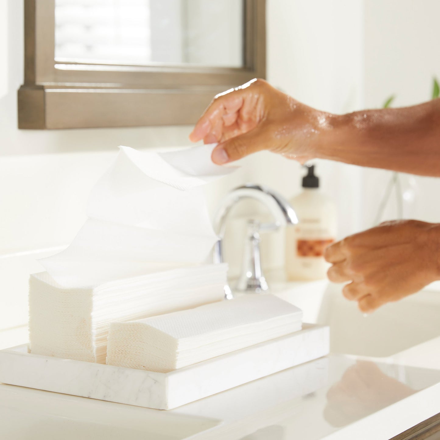 TOWEL, MULTI-FOLD 1PLY WHT 9.06X9.45" (250/PK 16PK/CS)