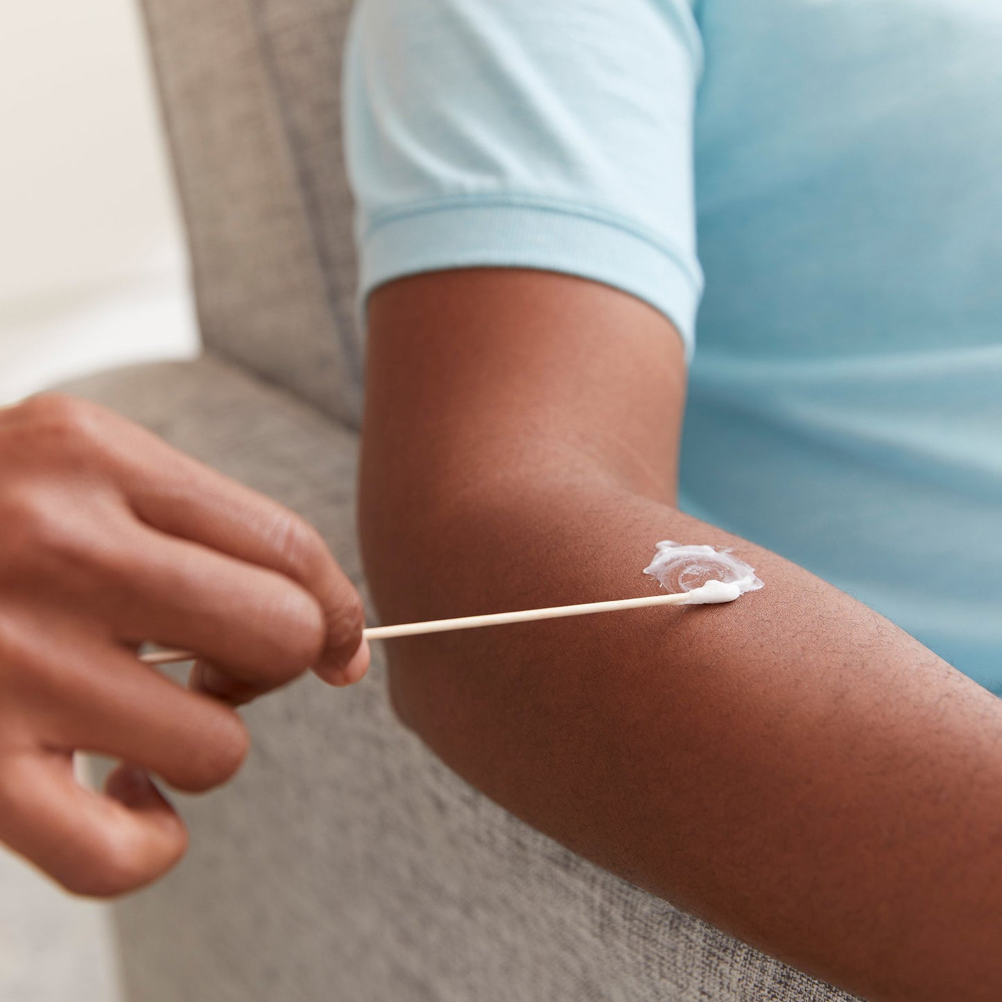 APPLICATOR, COTTON TIPPED STR 6" (1PK 100PK/BX 10BX/CS)