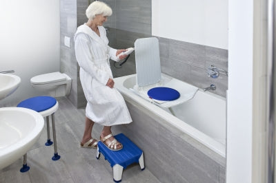 Aquatec Battery Powered Bathlift for Standard Tubs