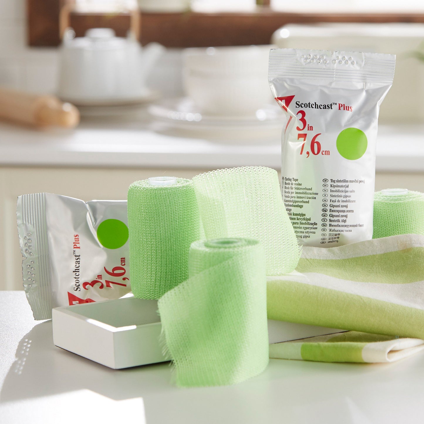 3M™ Scotchcast™ Plus Bright Green Cast Tape, 3 Inch x 4 Yard